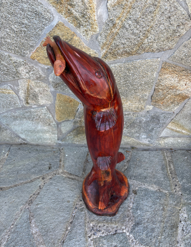 Sculpture en bois représentant un poisson