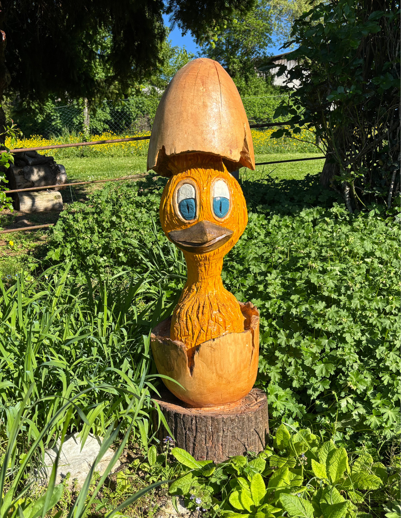 Sculpture sur bois en forme d'animal